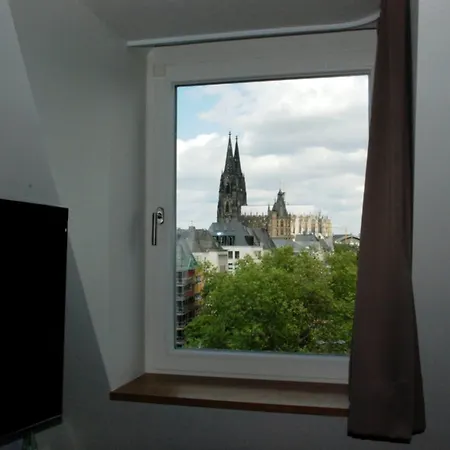Zur Malzmuehle 3* Köln